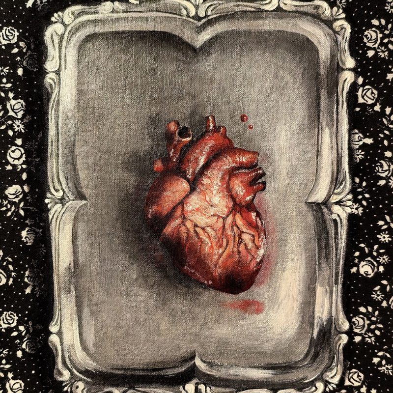 The heart on the tray